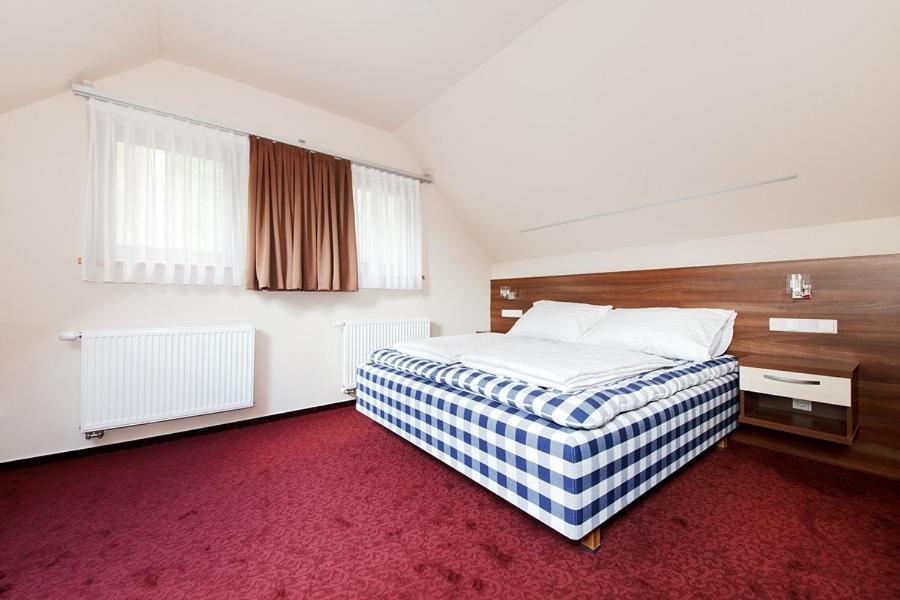 Hotel Cerna Louze à Branžež Chambre photo